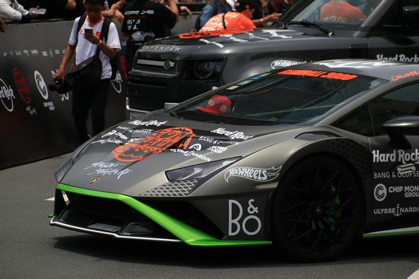 Quali sono le tecniche di base per imparare a controllare il tuo equilibrio mentre guidi?